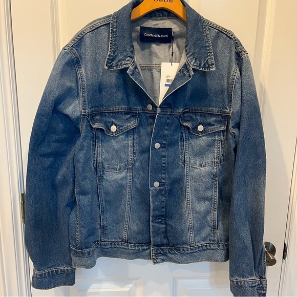 Men’s SZ XL CALVIN KLEIN JEANS MED BLUE W/DISTRESSING CLASSIC JEAN JACKET BNWT